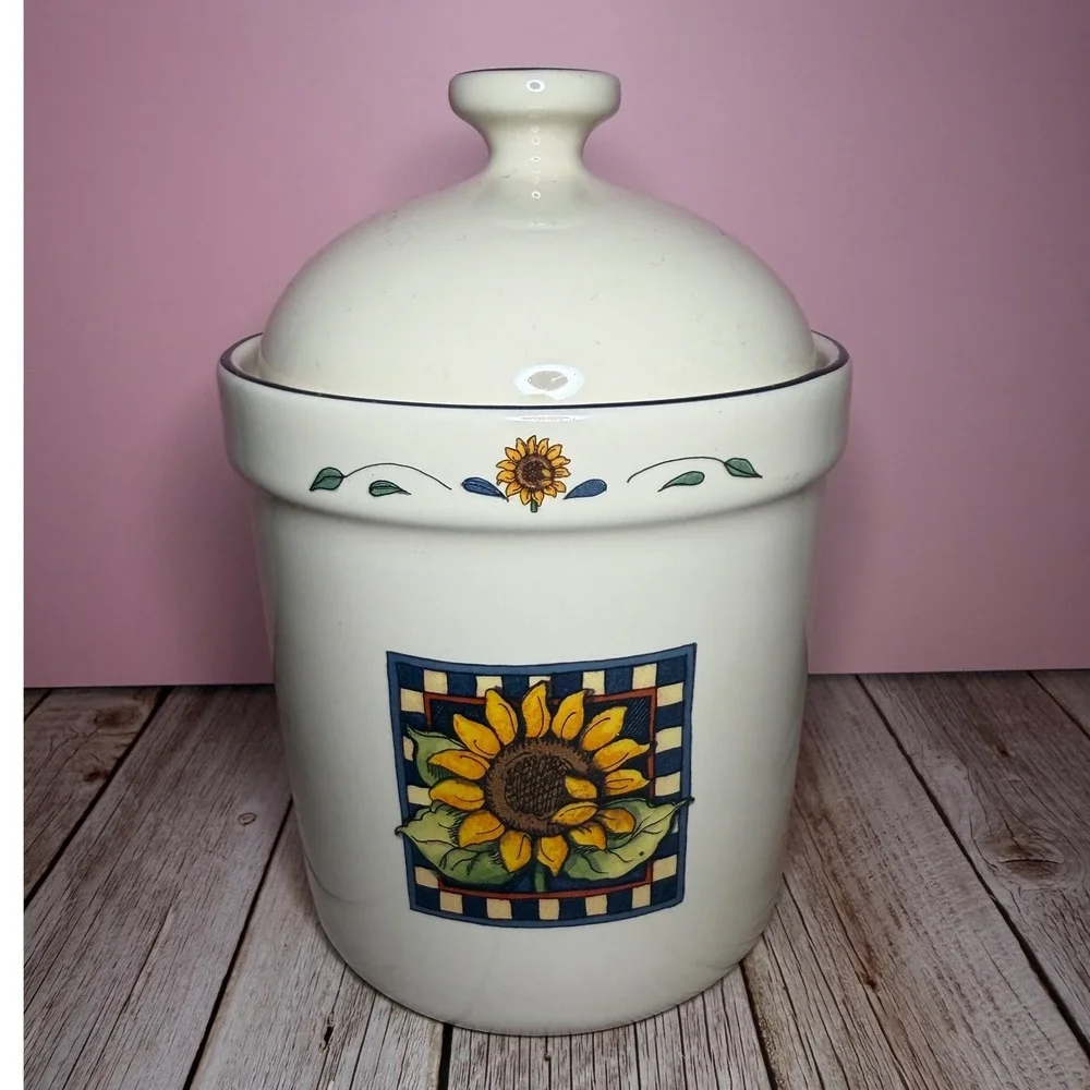 Susan Winget Sunflower Lidded Container Ceramic Vintage 1990s